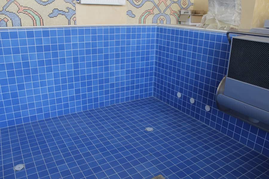 کاشی استخر طرح دار؛ آبی شش ضلعی مربعی دایره ایی tile