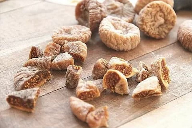 انجیر آردی استهبان؛ درمان یبوست سرماخوردگی تغذیه خوشمزه fig flour
