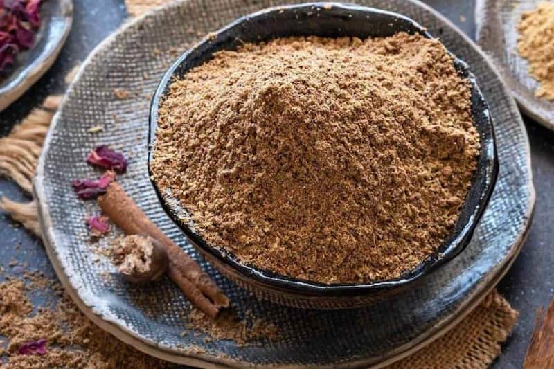 قاووت هفت گیاه؛ شیرینی کرمان تقویت کننده قوای جسمی ویتامین K