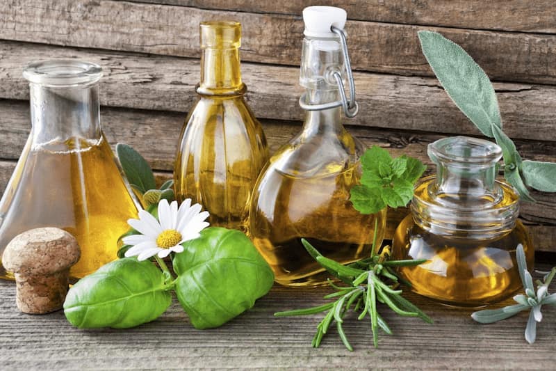 عرقیات چربی سوز؛ 2 آتیشه شفاف گیاهی دفع سموم بدن