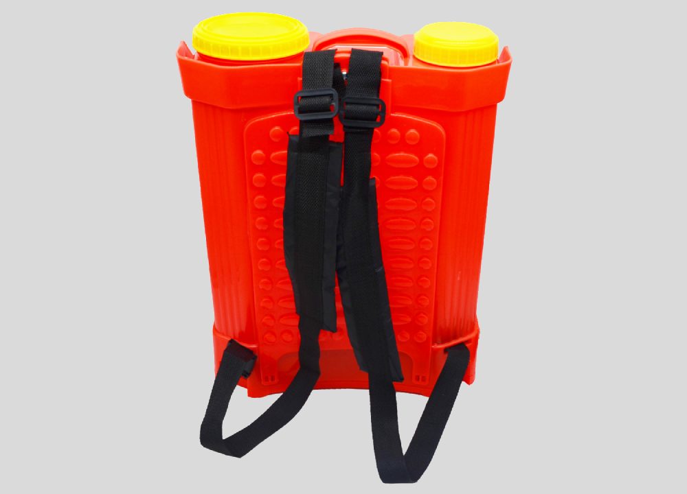 بذرپاش دستی شالی؛ بند دوشی دارای مخزن مناسب پخش بذر