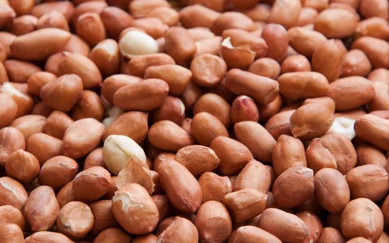 بادام زمینی و کلسترول؛ نمکی فلفلی حاوی مواد معدنی Vitamin B