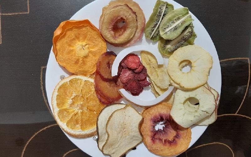 میوه خشک لایانسا؛ شیرین موز نارگیل توت فرنگی 2 نوع سنتی صنعتی