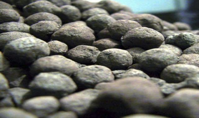 سنگ آهن سنگان خراسان؛ لیمونیت سیدریت پریت دارای رگه آهنی