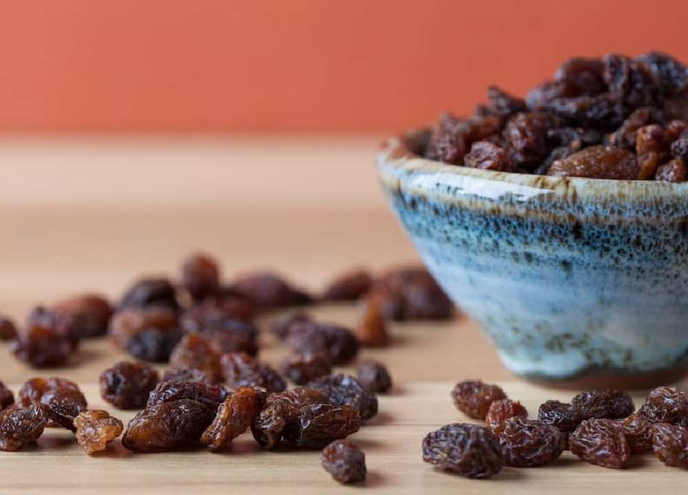 کشمش فخری شیراز؛ هسته دار بدون هسته 2 رنگ قرمز سیاه Raisins