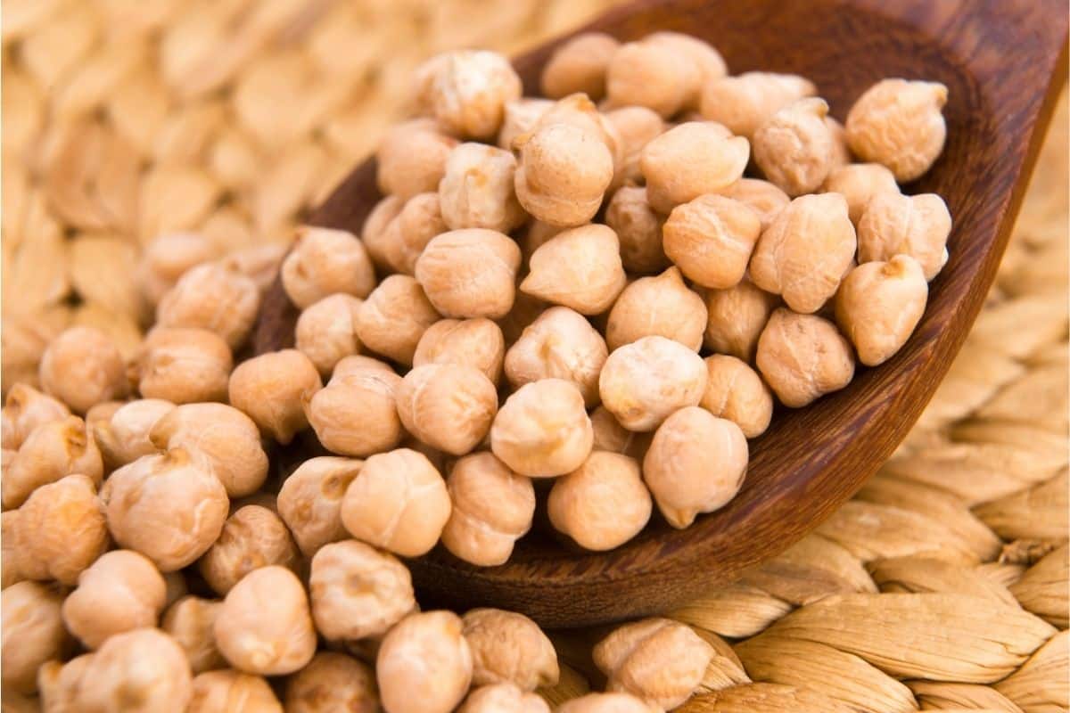 نخود شامی؛ زرد سیاه رژیمی حاوی کلسیم روی پروتئین B6