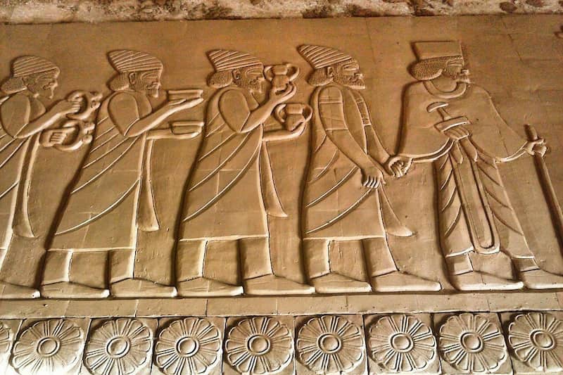 کاشی لعابدار هخامنشی؛ لعابی ضدخش ضربه تغییرات دما Morocco