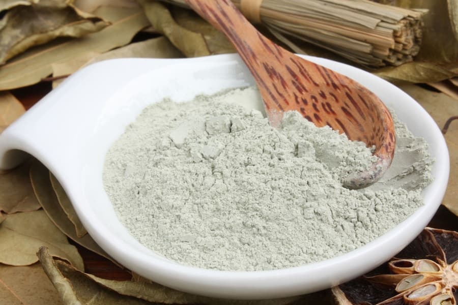 بنتونیت فلات ایران؛ حفر چاه نفت خوراک دام ویژگی تورم پذیری بالا Bentonite