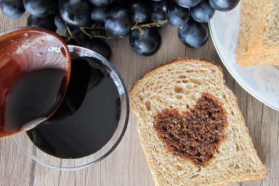 شیره انگور رقیق (دوشاب) خانگی صنعتی مناسب کم خونی حاوی C B