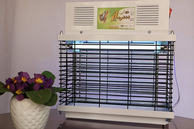 حشره کش برقی شهباز مدل 115؛ مناسب مگس پشه نور سفید آبی وزن 8.5kg