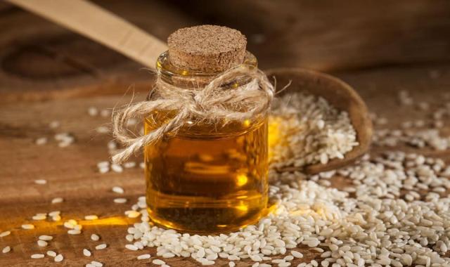 روغن کنجد شیراز؛ زرد طلایی 2 نوع بودار بدون بو Metallic