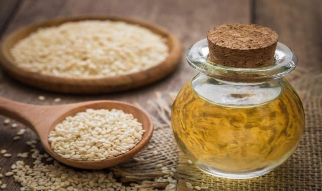 روغن کنجد برای سوختگی؛ زرد ترمیم سوختگی سنتی صنعتی ویتامین E