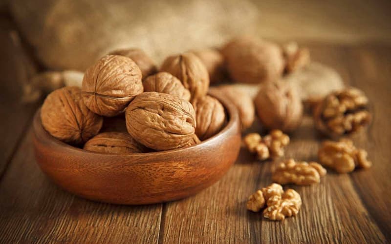 گردو اسرائیلی مشهد؛ پوست کاغذی مغز درشت بیضی شکل