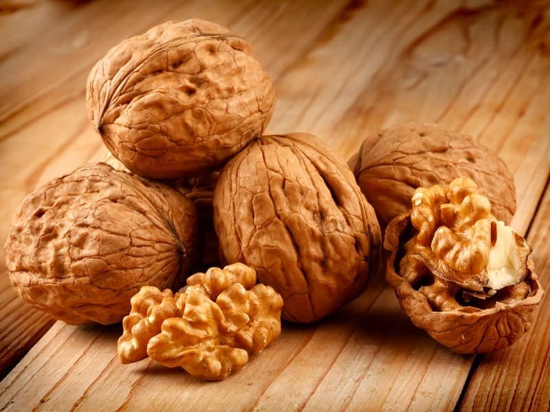 گردو و سردرد؛ پوست نازک کاهش کلسترل روی آهن منیزیم