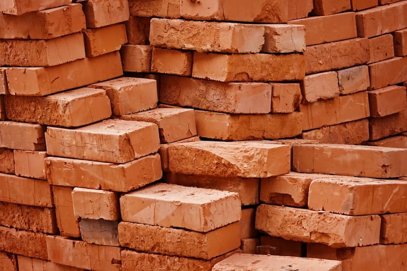 آجر فشاری کوره ای؛ ترکیب خاک رس آب مقاوم مناسب نمای ساختمان