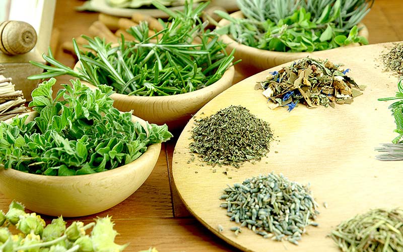 گیاهان دارویی چربی خون؛ مریم گلی آویشن تخم شوید حاوی Vitamin