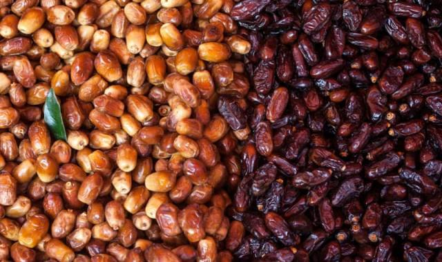 خرمای کبکاب طبع (رطب) لذیذ شیرین 1000 گرمی حاوی مواد معدنی