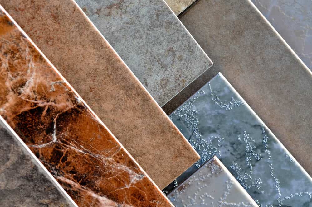 سرامیک کف مغازه؛ پرسلان 2 مدل مات براق قابلیت تثبیت رنگ