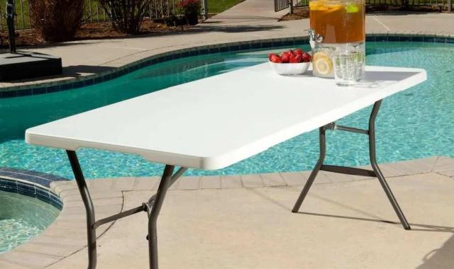 میز و صندلیهای پلاستیکی تاشو