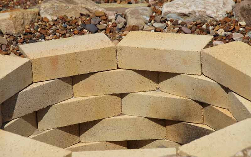 آجر نسوز کف کوره؛ گل فشرده مقاومت بالا برابر حرارت brick