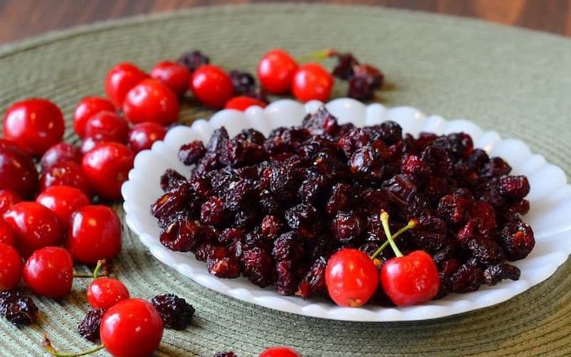 آلبالو خشک در فر؛ ارگانیک حاوی فیبر منیزیم آهن Calcium