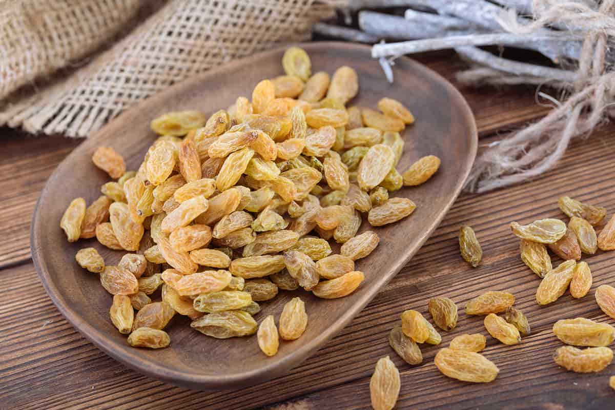 کشمش سبز و لاغری؛ صنعتی سنتی منبع کلسیم ویتامین D