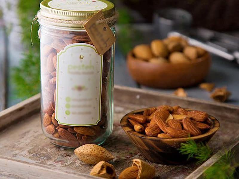 مغز بادام افغانی؛ قهوه ای کرمی نخودی (تازه خشک) کلسیم ویتامین E