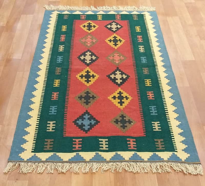 گلیم دستباف ترکیه؛ نخ پشم پنبه 2 طرح زنبق لاله رنگ آبی