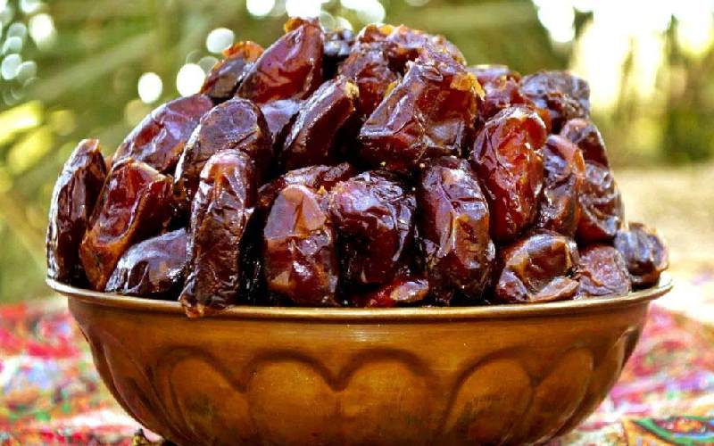 خرمای گنتار بوشهر (قنطار) قهوه ای گوشتی بدون هسته IRAN