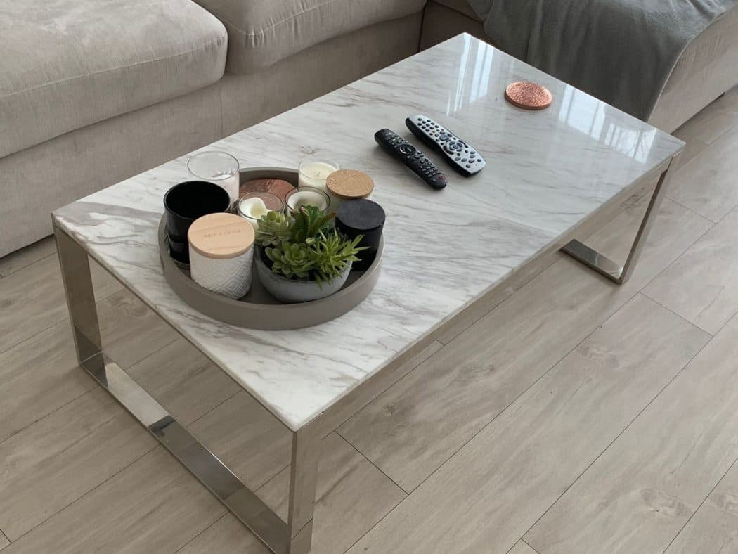 سنگ تزئینی روی میز؛ رگه دار ساده 3 رنگ مشکی سفید طلایی