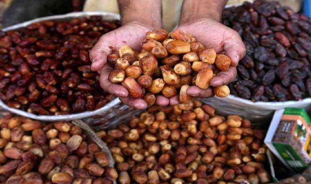 خرمای هلیله ای بم؛ قند طبیعی طبع گرم حاوی ویتامین A C
