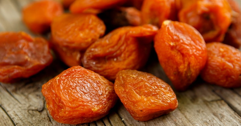 آلوچه زرد خشک؛ طلایی طبع سرد کاهش فشار خون طعم (ترش ملس شیرین)