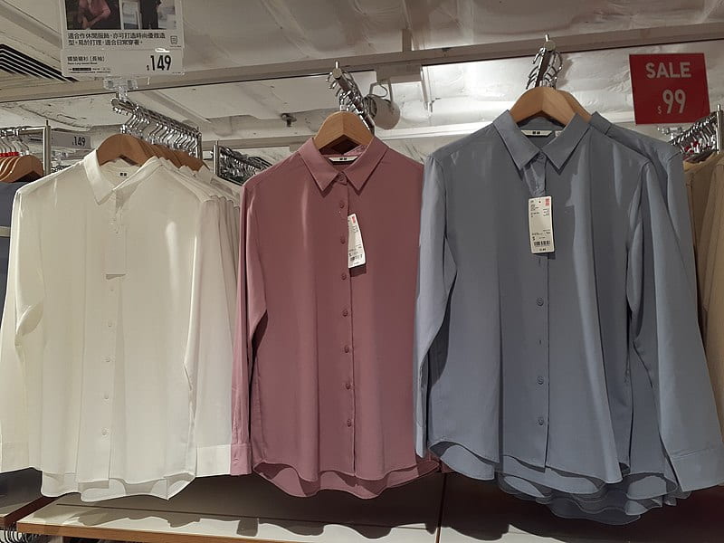 شومیز زنانه ارزان؛ حریر نخی 2 طرح پلنگی خالدار Inexpensive