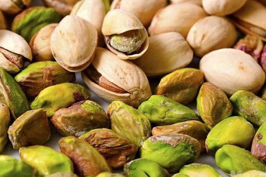 مغز پسته جنگلی؛ دفع سموم مناسب سوهان گز دارای carbohydrate