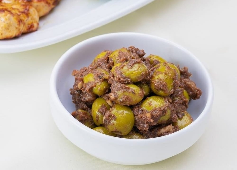 زیتون پرورده صنعتی (چاشنی) ترش ملس بسته بندی فله Vitamin A