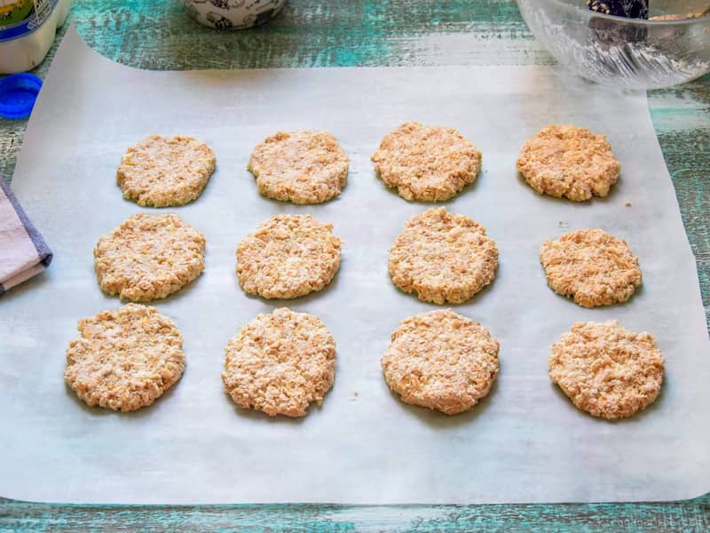 شیرینی برنجی عالی؛ زرد سفید ترد نرم 2 نوع فله بسته بندی