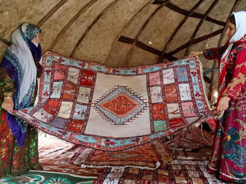 گلیم تخت سنتی؛ پاف زیرانداز فرش 2 روش دستی ماشینی Kerman