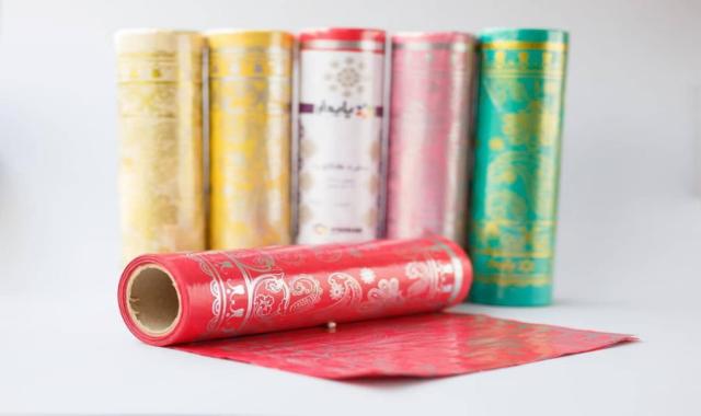 سفره یکبار مصرف پیکو پلاست؛ پلاستیکی کاغذی پرفراژ دار محکم ضدآب