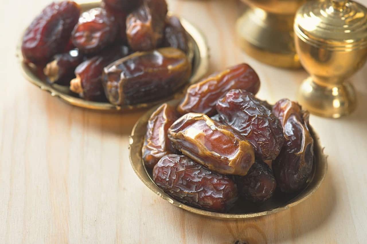 طبع خرمای سیاه (رش) براق درشت 3 ویتامین منیزیم سلنیوم منگنز