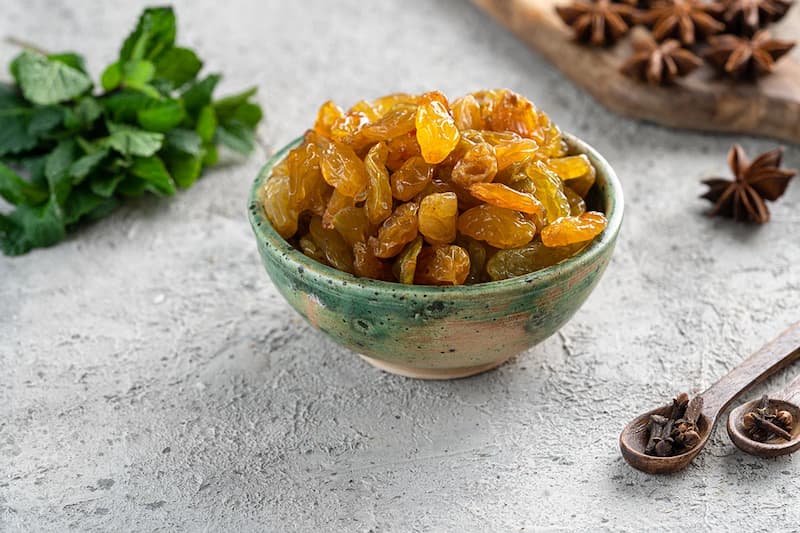 کشمش زرد پلویی؛ شیرین حاوی پتاسیم فیبر ویتامین آنتی اکسیدان Raisins
