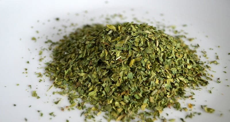 سبزی خشک شده شنبلیله؛ ادویه چاشنی معطر کاهش التهاب دیابت Calcium