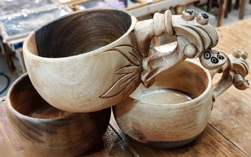 ظروف چوبی کار دست؛ طرح دار ساده (فنجان سینی بشقاب)