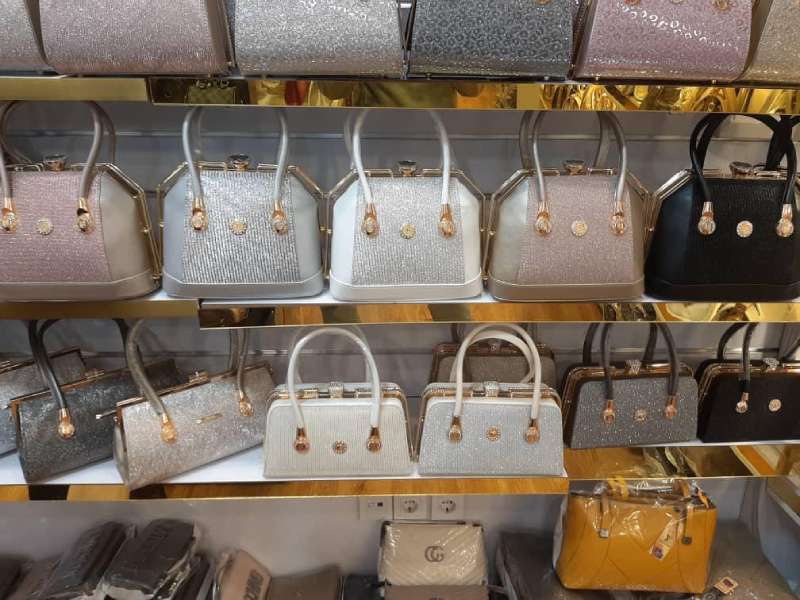 کیف دوشی رونکاتو؛ دوشی مجلسی جنس چرم طبیعی مصنوعی