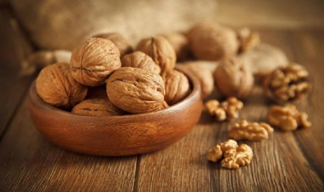 مغز گردو برای عروس هلندی؛ خوراکی غذایی سلامت قلب Omega3