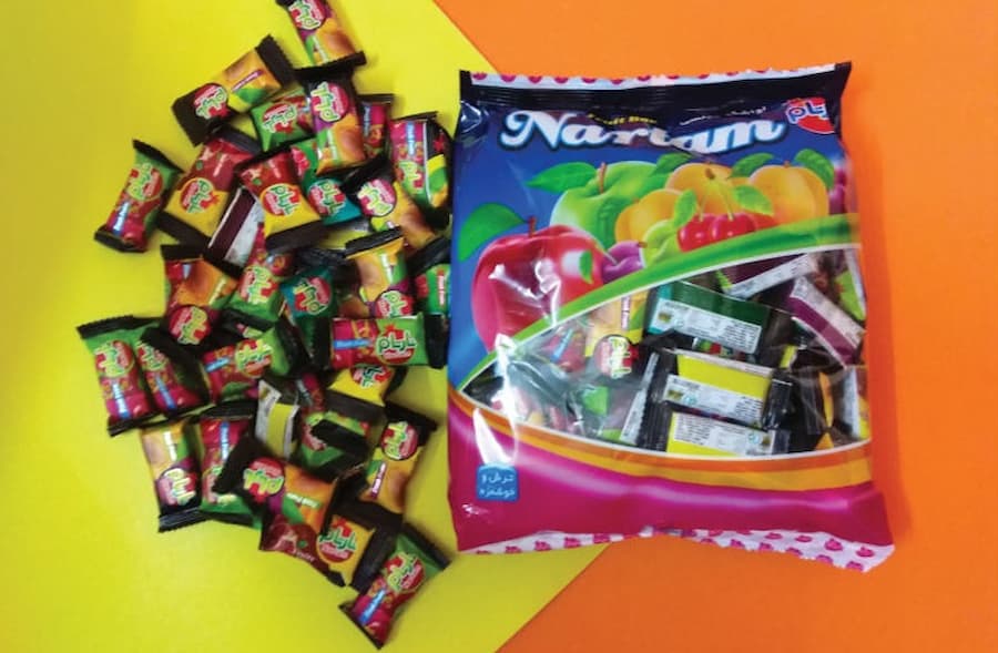 لواشک پذیرایی نارتام؛ شکلاتی چند میوه ملس ترش وزن (10 12 گرمی)