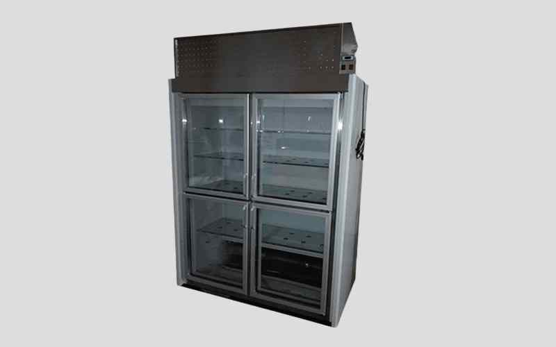 یخچال ویترینی 4 درب؛ سکوریت مقاومت بالا دارای فوم Polyurethane