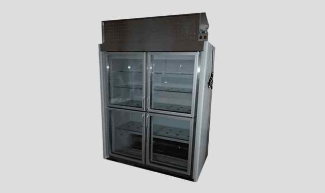 یخچال ویترینی 4 درب؛ سکوریت مقاومت بالا دارای فوم Polyurethane