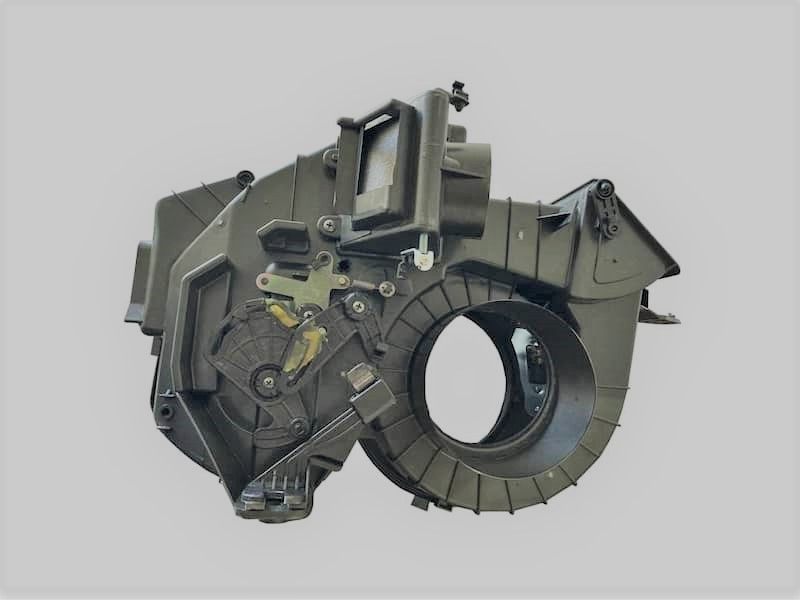 لوازم یدکی خودرو ام وی ام؛ داخلی خارجی جلوبندی (گلگیر رینگ شمع) اصل MVM