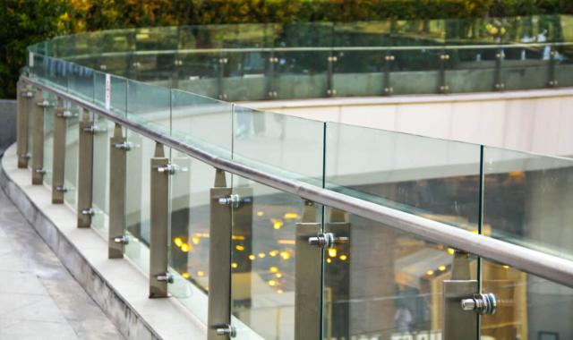 شیشه لمینت عایق؛ ضد اشعه UV شفاف 2 کاربرد (خودرو‌ منازل مسکونی)