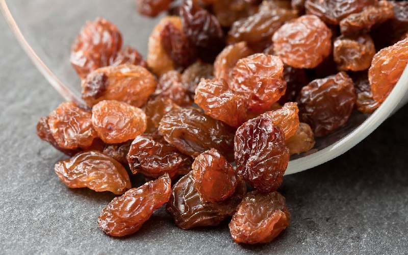 کشمش هویج پلو؛ کنترل قند خون گوشتی هسته دار Raisins